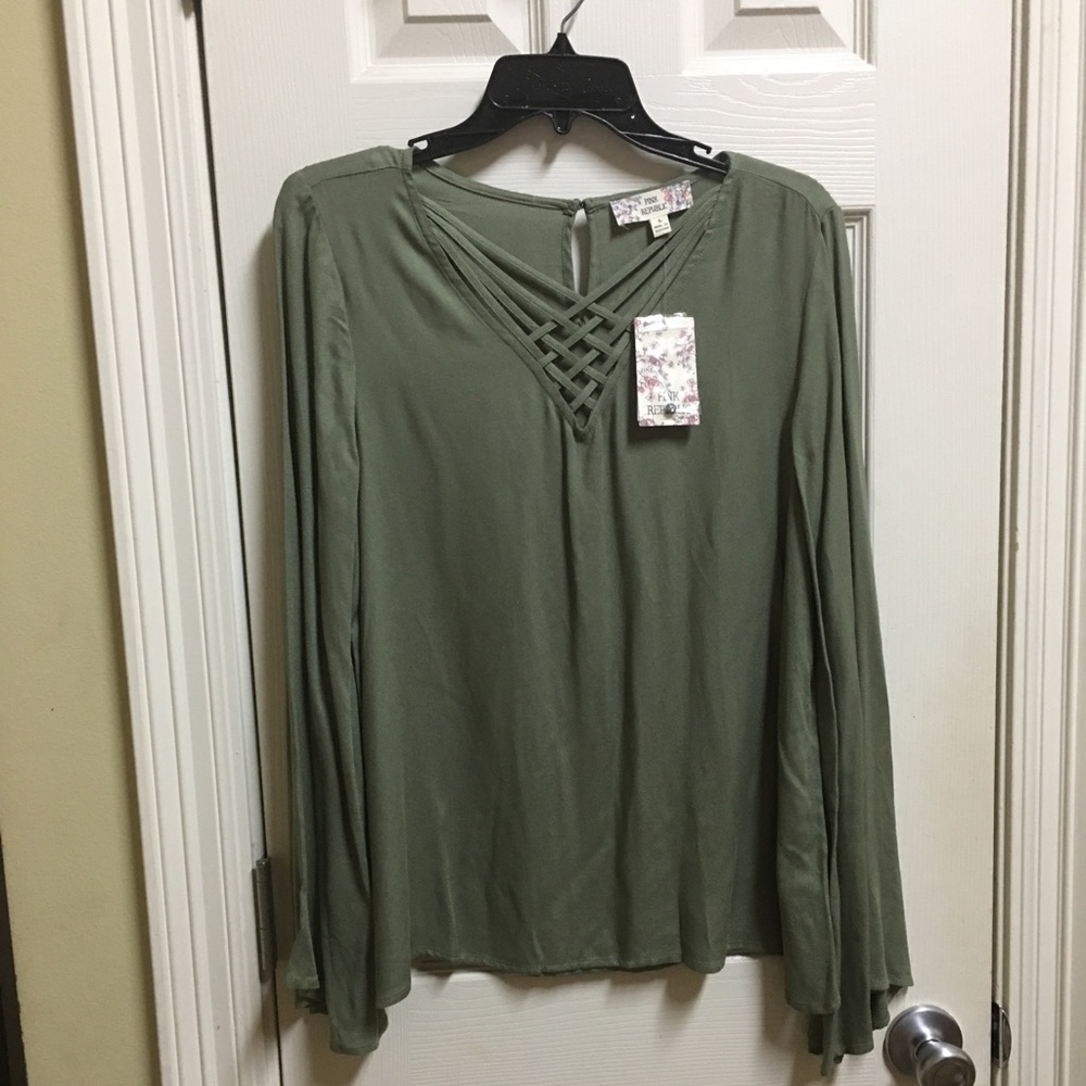 Olive blouse - Picture 2 of 8